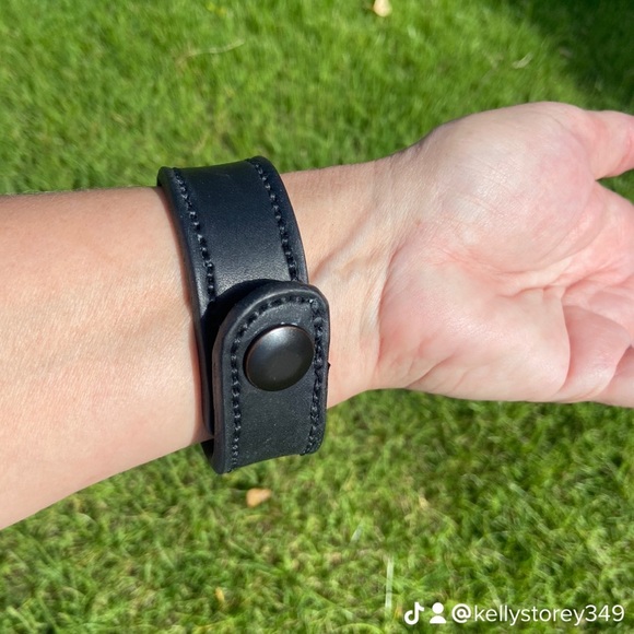 Custom made genuine leather and white Agate set - Picture 4 of 6